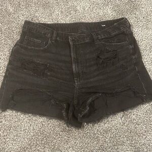AE Black Mom Shorts